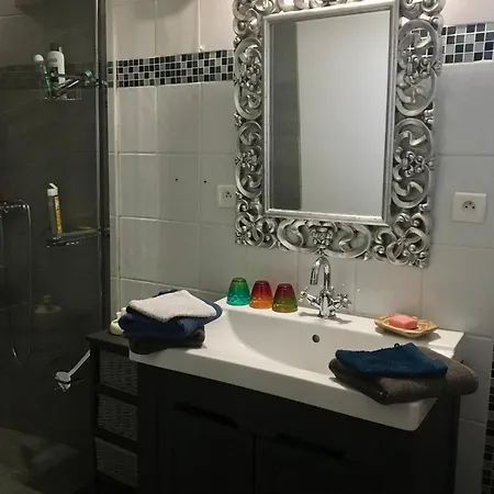 Chez Odile Oda ve Kahvaltı Mirabel (Tarn-et-Garonne)